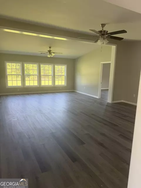 Living - 330 Lennox Rd, Dublin, GA 31021 photo 1 of 7