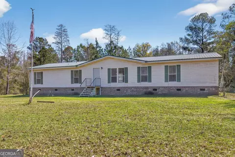 4156 Smiley Rd NE, Ludowici, GA 31316