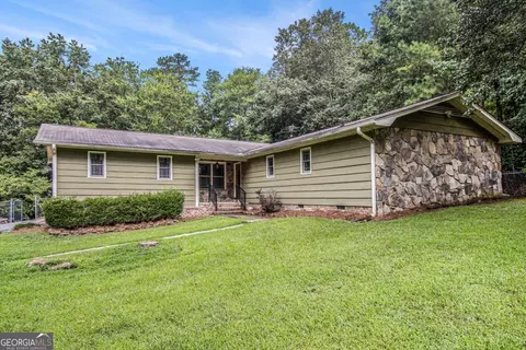 371 Lake Dr SE, Calhoun, GA 30701