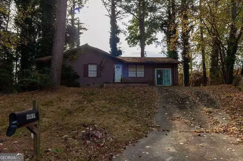 687 Utoy Ct, Jonesboro, GA 30238