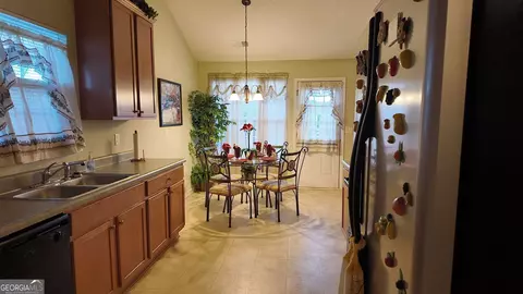 Entry Way - 109 Cotton Dr, Jackson, GA 30233 photo 3 of 4