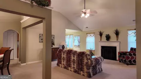 Entry Way - 109 Cotton Dr, Jackson, GA 30233 photo 1 of 4