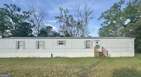 131 Register Ave, Reidsville, GA 30453