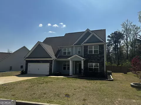 5066 Pond View Dr, Columbus, GA 31907