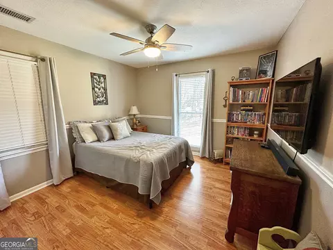 Bedroom - 201 Willowcrest Way, Lagrange, GA 30240 photo 3 of 4
