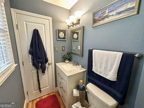 Bath - 201 Willowcrest Way, Lagrange, GA 30240 photo 2 of 4