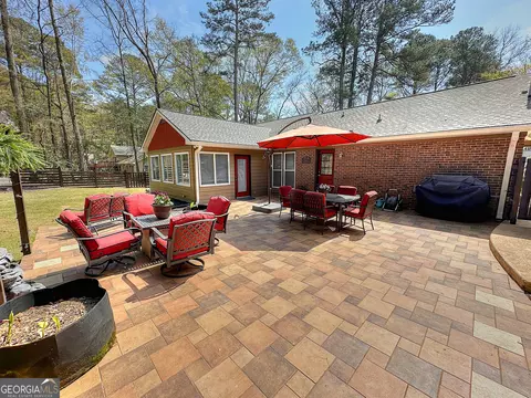 Exterior - 201 Willowcrest Way, Lagrange, GA 30240 photo 7 of 14