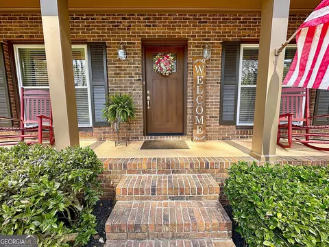 Exterior - 201 Willowcrest Way, Lagrange, GA 30240 photo 2 of 14