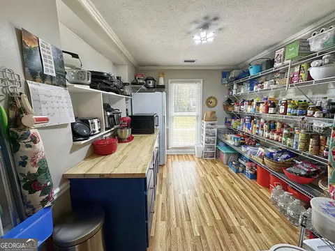 Kitchen - 201 Willowcrest Way, Lagrange, GA 30240 photo 6 of 6