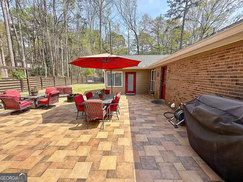 Exterior - 201 Willowcrest Way, Lagrange, GA 30240 photo 8 of 14