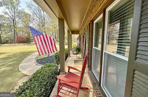 Exterior - 201 Willowcrest Way, Lagrange, GA 30240 photo 3 of 14