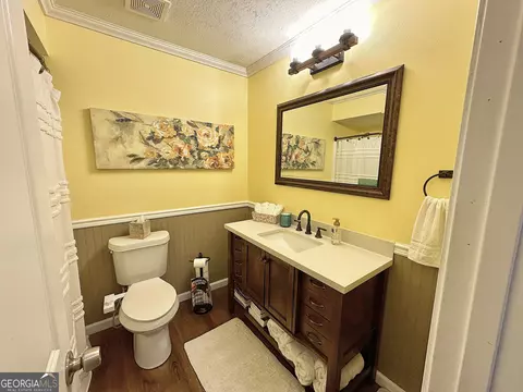 Bath - 201 Willowcrest Way, Lagrange, GA 30240 photo 3 of 4