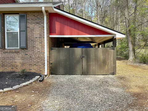 Exterior - 201 Willowcrest Way, Lagrange, GA 30240 photo 12 of 14