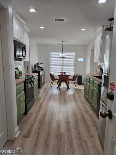 Kitchen - 216 Winsted Ct, Perry, GA 31069 photo 1 of 1
