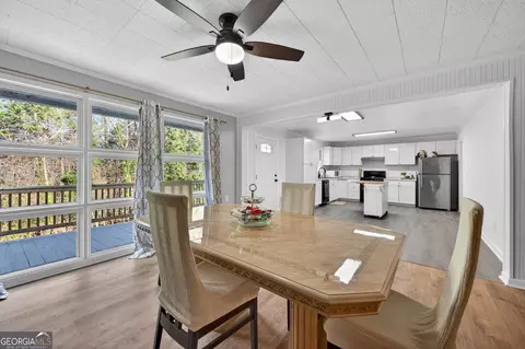 Dining - 3460 Maynard Cir, Gainesville, GA 30506 photo 2 of 3