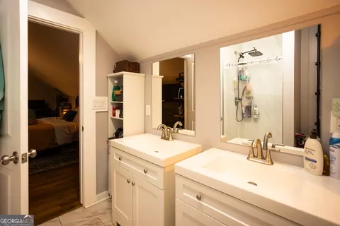 Bath - 7 Cotton Ave, Porterdale, GA 30014 photo 5 of 5