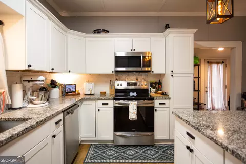 Kitchen - 7 Cotton Ave, Porterdale, GA 30014 photo 3 of 3