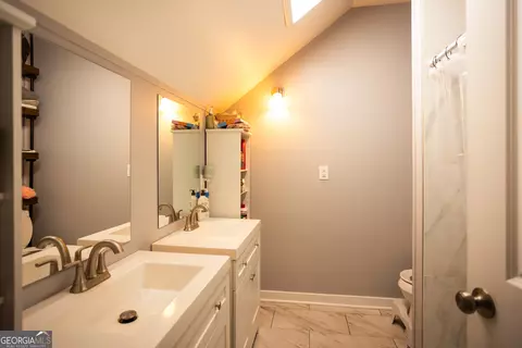 Bath - 7 Cotton Ave, Porterdale, GA 30014 photo 3 of 5