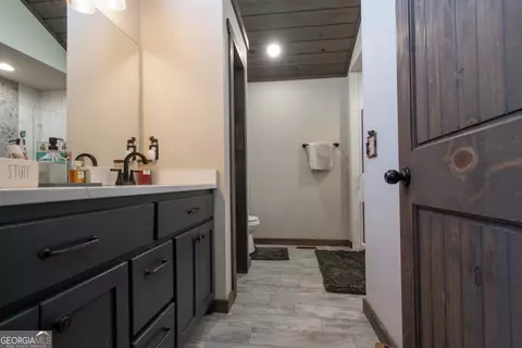 Entry Way - 1220 Burger Rd, Murphy, NC 28906 photo 2 of 3
