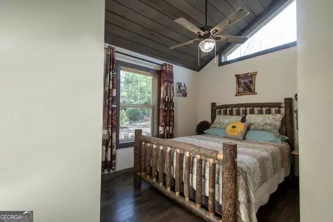 Bedroom - 1220 Burger Rd, Murphy, NC 28906 photo 8 of 10