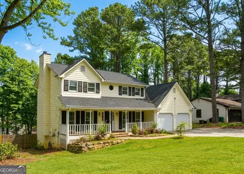 4481 Shiloh Hills Dr, Snellville, GA 30039