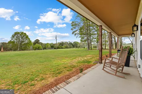 Exterior - 302 Willowood Rd, Lagrange, GA 30241 photo 7 of 14