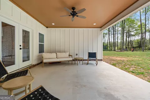 Exterior - 302 Willowood Rd, Lagrange, GA 30241 photo 9 of 14