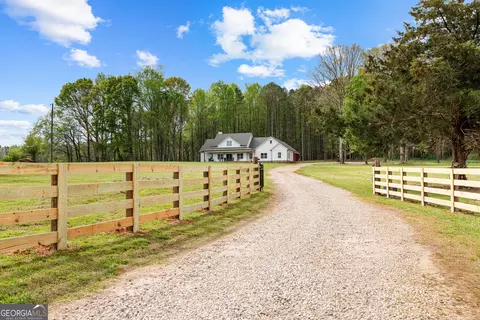 Exterior - 302 Willowood Rd, Lagrange, GA 30241 photo 2 of 14