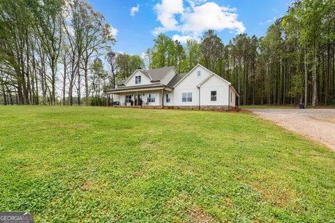 Exterior - 302 Willowood Rd, Lagrange, GA 30241 photo 4 of 14