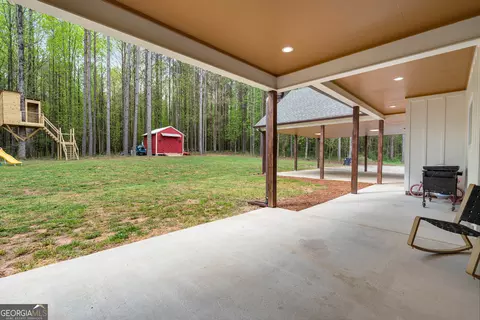 Exterior - 302 Willowood Rd, Lagrange, GA 30241 photo 10 of 14