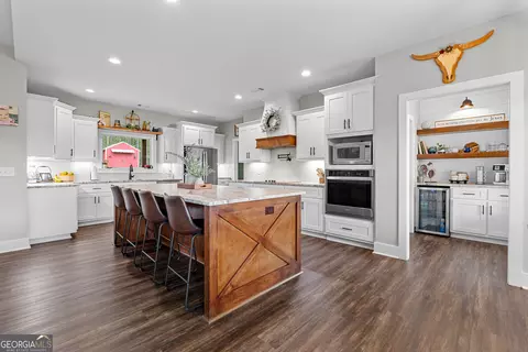 Kitchen - 302 Willowood Rd, Lagrange, GA 30241 photo 2 of 4