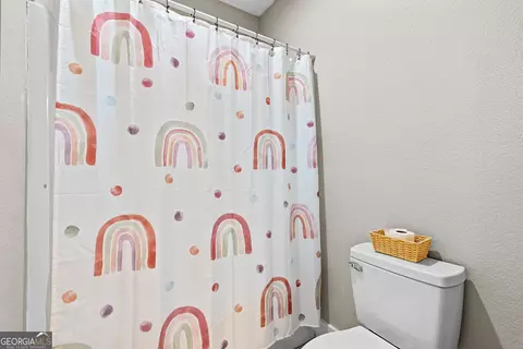 Bath - 302 Willowood Rd, Lagrange, GA 30241 photo 5 of 6