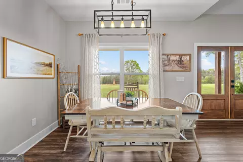 Dining - 302 Willowood Rd, Lagrange, GA 30241 photo 1 of 2