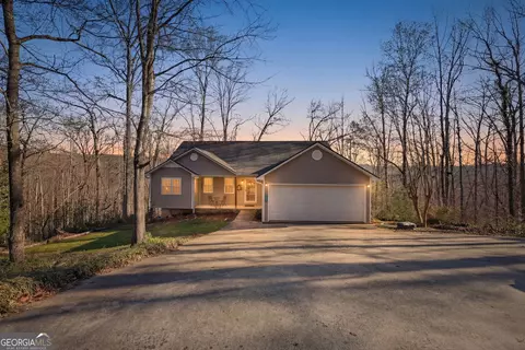 204 Green Forest Dr, Toccoa, GA 30577