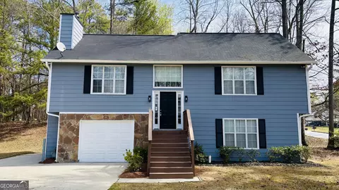 1015 Sly Fox Ct, Stone Mountain, GA 30088