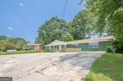 4806 Rockbridge Rd, Stone Mountain, GA 30083