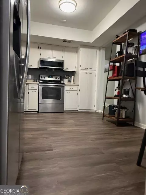 Kitchen - 3208 Henderson Mill Rd #6, Chamblee, GA 30341 photo 2 of 2