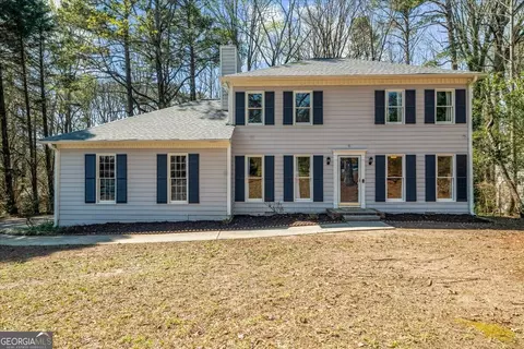 5042 Waterford Dr SW, Mableton, GA 30126