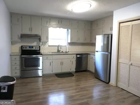 Kitchen - 185 Stancil Dr, Toccoa, GA 30577 photo 4 of 4