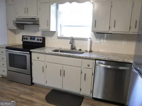 Kitchen - 185 Stancil Dr, Toccoa, GA 30577 photo 3 of 4