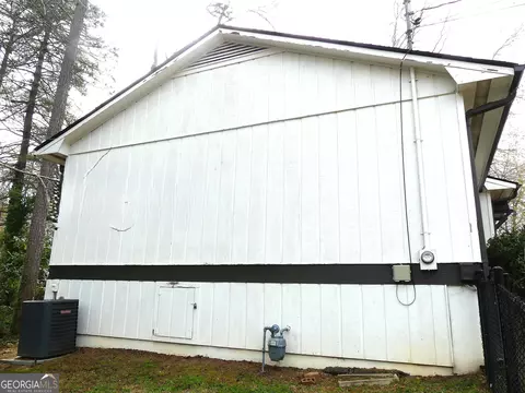 Exterior - 185 Stancil Dr, Toccoa, GA 30577 photo 3 of 6