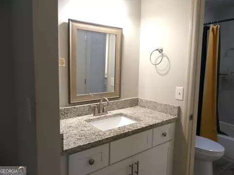 Bath - 185 Stancil Dr, Toccoa, GA 30577 photo 6 of 6