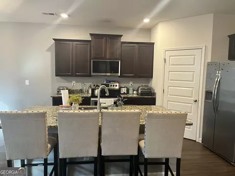 Kitchen - 40 Abbey Ct, Covington, GA 30016 photo 2 of 2