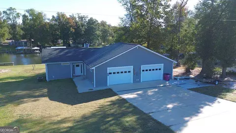 888 Flournoy Rd, Warwick, GA 31796