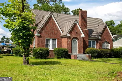 199 Anthony St, Baxley, GA 31513