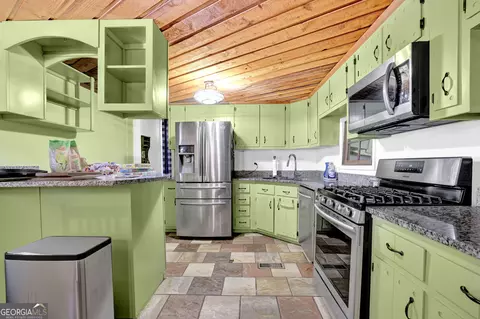 Kitchen - 3285 Howell Cir, Duluth, GA 30096 photo 1 of 2