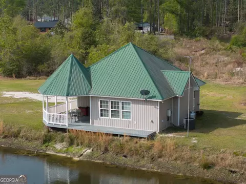 84 Satilla Church Rd, Baxley, GA 31513