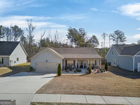 8624 St Andrews Pkwy, Winston, GA 30187