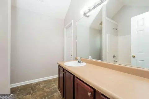 Entry Way - 375 Stone Ridge Way, Covington, GA 30016 photo 4 of 5