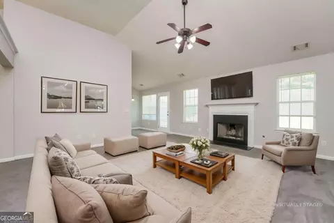 Living - 375 Stone Ridge Way, Covington, GA 30016 photo 3 of 4
